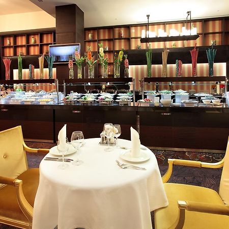Royal Plaza Hotel And Casino Kapszagaj Zewnętrze zdjęcie