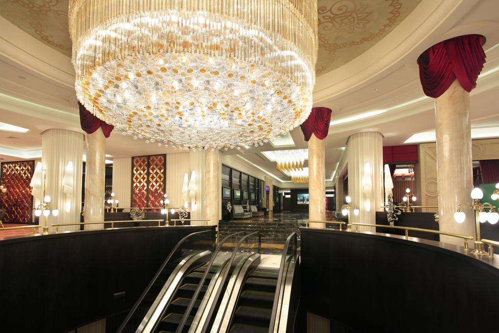 Royal Plaza Hotel And Casino Kapszagaj Zewnętrze zdjęcie