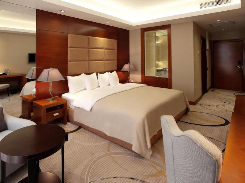 Royal Plaza Hotel And Casino Kapszagaj Zewnętrze zdjęcie